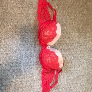 pink lace bra